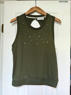 Skonhet Olive Green Sleeveless Pearl-Embellished Top. Sz L